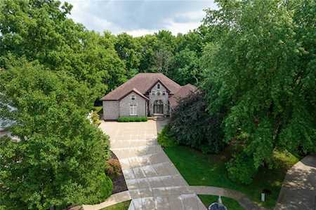 18564 Wychwood Place Noblesville, IN 46062