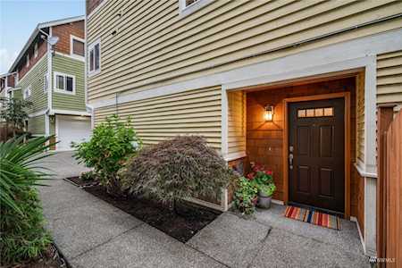 807 NW 97th St #B Seattle, WA 98117