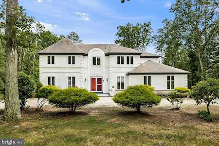 10 Country Lakes Dr N Marlton, NJ 08053