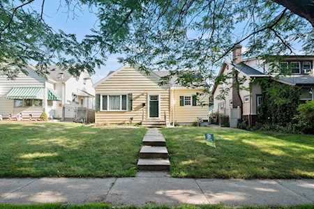 1091 Rose Avenue E Saint Paul, MN 55106