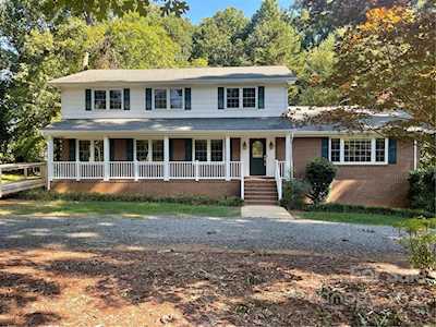 1015 Lafayette Dr Albemarle, NC 28001