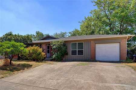 5320 Ammons Street Haltom City, TX 76117