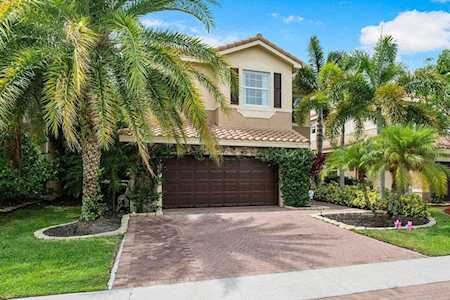 8300 Calabria Lake Drive Boynton Beach, FL 33473