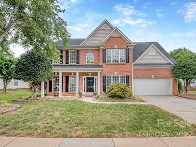 2017 Sentinel Dr Indian Trail, NC 28079