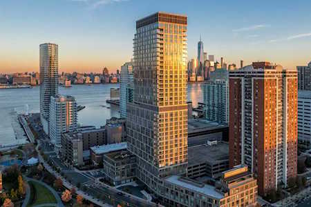 75 Park Lane South #605 Jersey City, NJ 07310