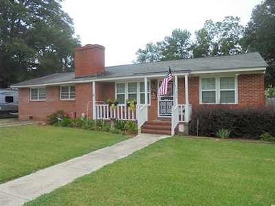 400 Dunlop St. Marion, SC 29571