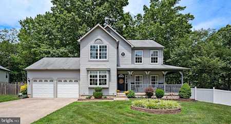 162 Orlando Dr Sicklerville, NJ 08081