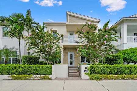 5021 Grandiflora Road Palm Beach Gardens, FL 33418