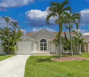 8390 Dynasty Drive Boca Raton, FL 33433