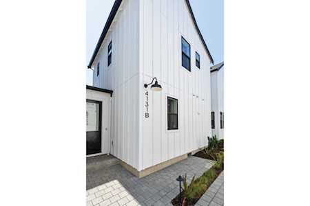 4131 40th Ave SW #B Seattle, WA 98116