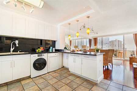 780 Amana Street #803 Honolulu, HI 96814