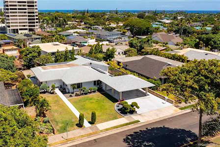 1149 Hunakai Street Honolulu, HI 96816
