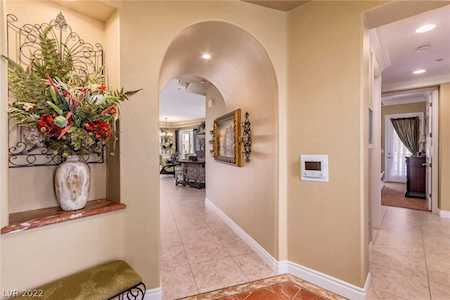 9205 Tesoras Dr #302 Las Vegas, NV 89144