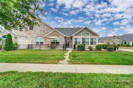 2336 Villa Oaks Ct Gastonia, NC 28054