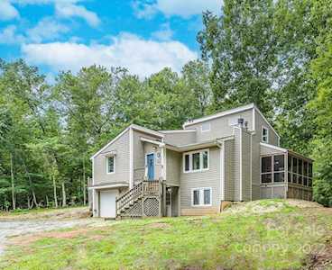231 Winding Creek Ln Columbus, NC 28722