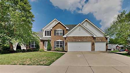 1008 Morgan Meadow Dr Wentzville, MO 63385
