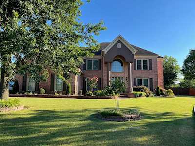 555 Tribal Land Cv Collierville, TN 38017