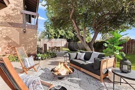1927 Park Dale Ln Encinitas, CA 92024