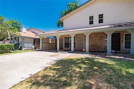 726 Baruna Circle Garland, TX 75043