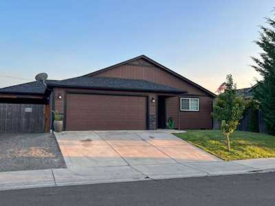 3426 Agate Meadows Ct White City, OR 97503
