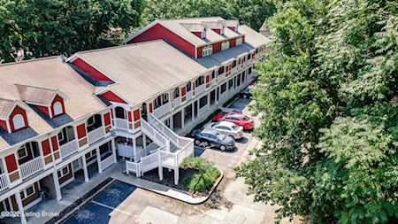 225 Crescent Hill Pl #204 Louisville, KY 40206