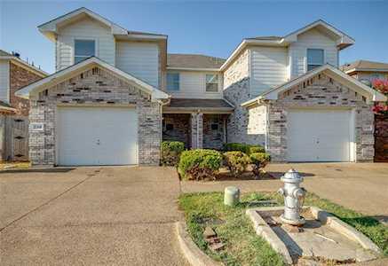 2318 Kingsway Drive Arlington, TX 76012