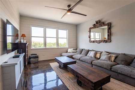 201 W Lancaster Avenue #404 Fort Worth, TX 76102