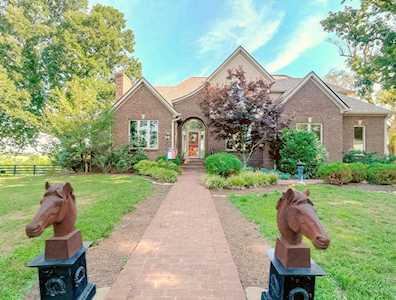 6374 Delaney Ferry Ext. Versailles, KY 40383