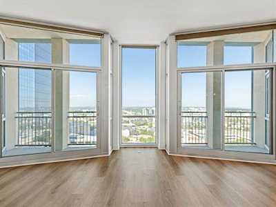500 Throckmorton Street #1807 Fort Worth, TX 76102