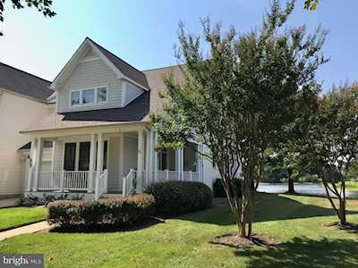2 Sycamore St Ocean View, DE 19970