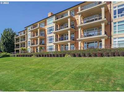 2015 SE Columbia River Dr #230 Vancouver, WA 98660