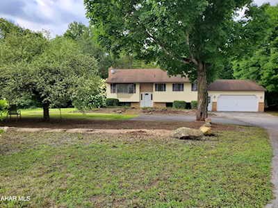 1932 Tuckahoe Rd Tyrone, PA 16686