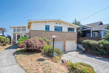 5048 28th Ave S Seattle, WA 98106