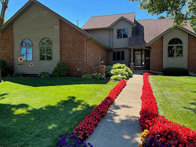 445 Keune St Seymour, WI 54165