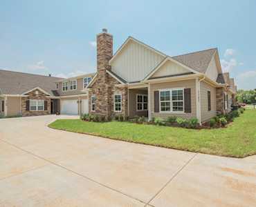 2530 Stonecenter Lane Murfreesboro, TN 37128