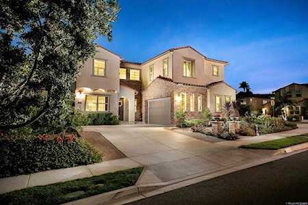 7060 Sitio Caliente Carlsbad, CA 92009