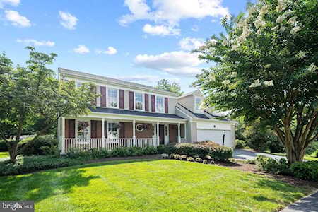 13160 New Parkland Dr Herndon, VA 20171