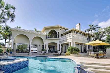 2561 Lucille Dr Fort Lauderdale, FL 33316