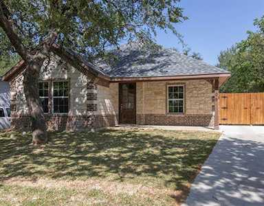 709 Winnie Street Fort Worth, TX 76112