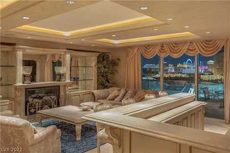 2877 Paradise Rd #2202 Las Vegas, NV 89109