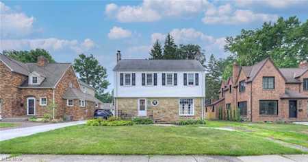 26747 Russell Rd Bay Village, OH 44140