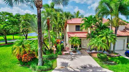 10272 Hidden Springs Court Boca Raton, FL 33498