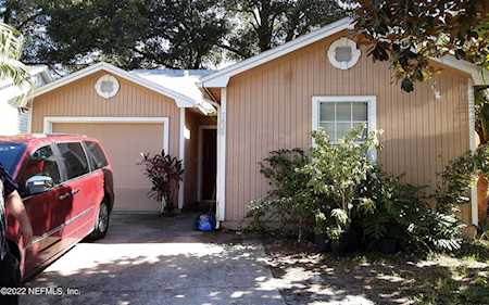 7829 Aquarius Cir Jacksonville, FL 32216