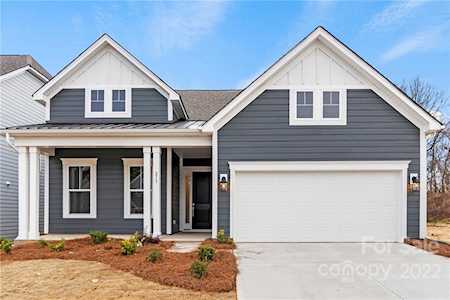 213 Tetcott St Mooresville, NC 28115