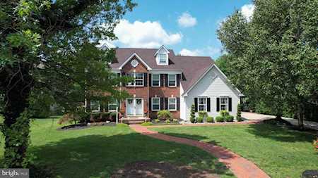 4 Emerson Ln Sewell, NJ 08080