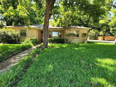 5529 Dennis Avenue Fort Worth, TX 76114