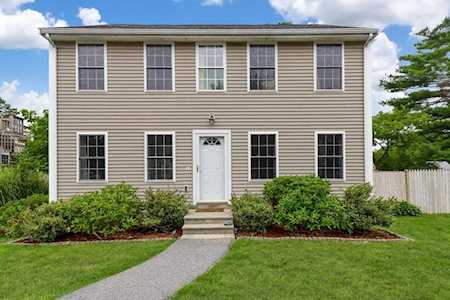 17 Nicholas Dr Wareham, MA 02571