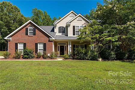 6305 Lowergate Dr Waxhaw, NC 28173