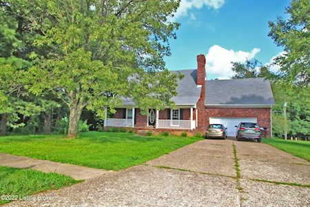 3202 Bluegrass Dr Shelbyville, KY 40065