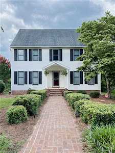1114 Elmwood Avenue High Point, NC 27265
